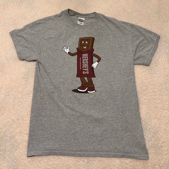 Hershey’s Milk Chocolate bar graphic tee shirt men’s med graphic t shirt - Picture 1 of 8